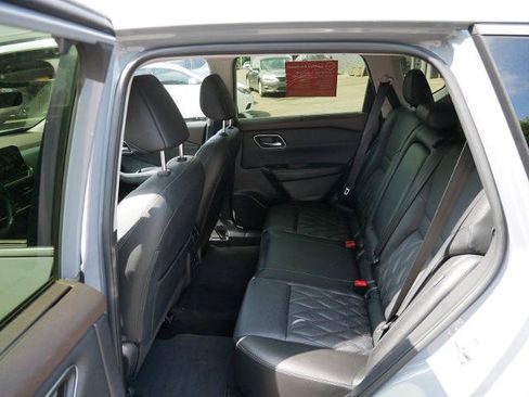 Certified 2023 Nissan Rogue Platinum w/ Platinum Premium Package AWD/4WD image 11