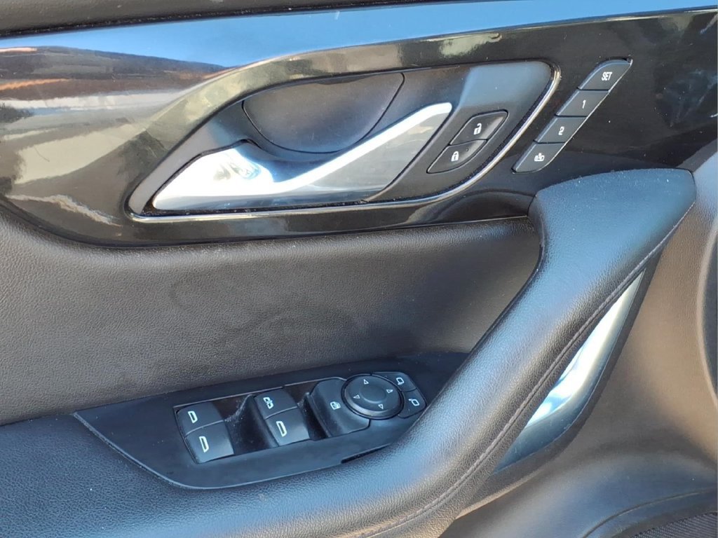 Used 2021 Chevrolet Blazer Premier w/ Driver Confidence II Package FWD image 15