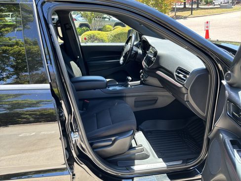 Used 2023 Dodge Durango R/T w/ Blacktop Package AWD/4WD image 33