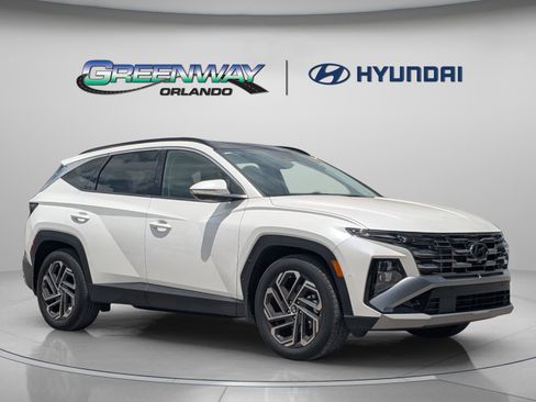 Certified 2025 Hyundai Tucson Limited FWD image 2
