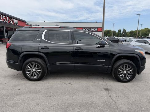 Used 2017 GMC Acadia SLT AWD/4WD image 2