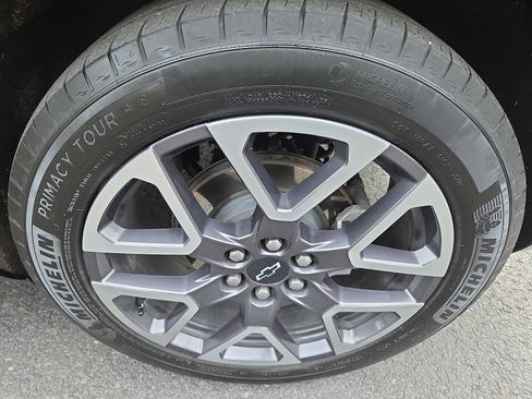 Used 2023 Chevrolet Blazer RS w/ Enhanced Convenience Package image 11