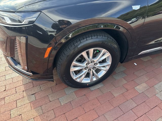 Used 2024 Cadillac XT6 Luxury FWD image 10
