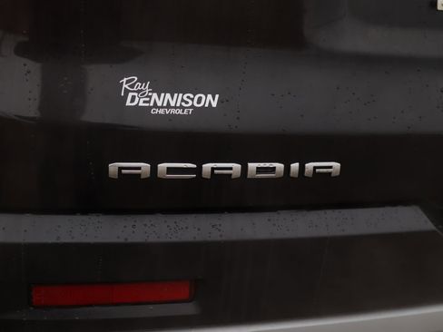 Used 2023 GMC Acadia SLT FWD image 38