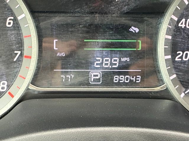 Used 2015 Nissan Sentra SR FWD image 38