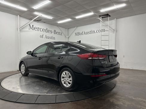 Used 2018 Hyundai Elantra SE w/ SE Connectivity Package 04 image 5