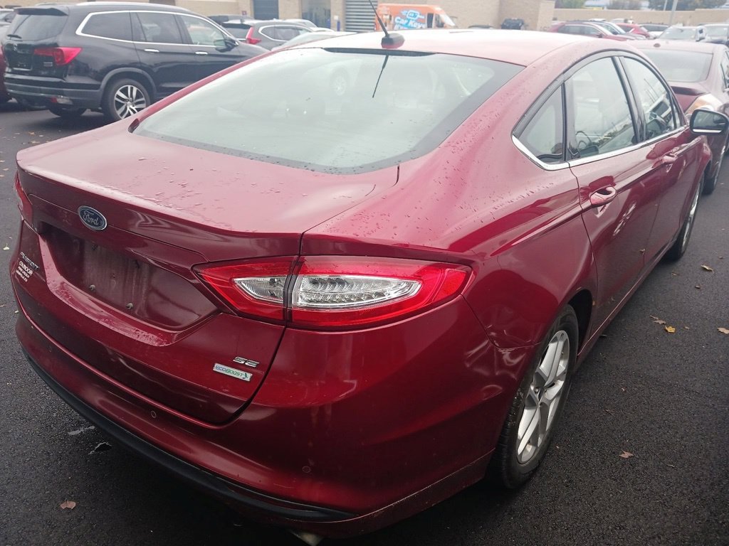 Used 2014 Ford Fusion SE FWD image 3