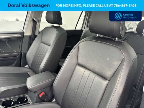 Certified 2024 Volkswagen Tiguan SE w/ Panoramic Sunroof Package image 14