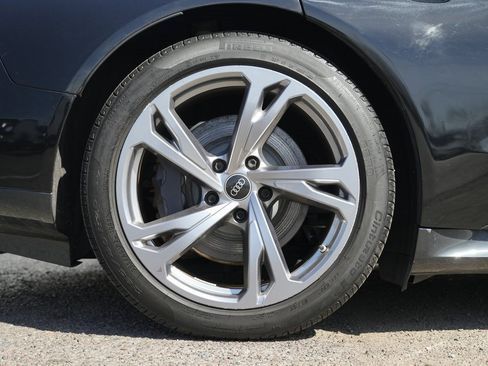 Used 2022 Audi e-tron GT Premium Plus image 11