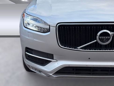 Used 2018 Volvo XC90 T6 Momentum w/ Convenience Package image 11