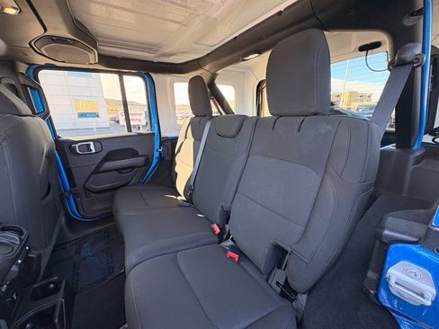 Used 2022 Jeep Wrangler Unlimited Sahara w/ LED Lighting Group image 12