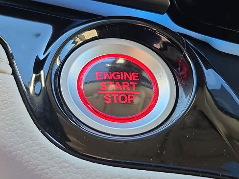 Certified 2025 Honda Odyssey Elite image 25