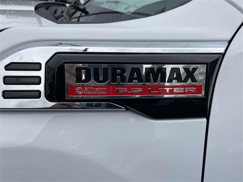 New 2026 GMC Sierra 2500 Denali w/ Denali Reserve Package image 7