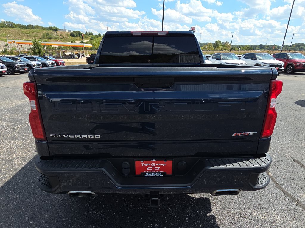 Used 2022 Chevrolet Silverado 1500 RST w/ Z71 Off-Road Package AWD/4WD image 7
