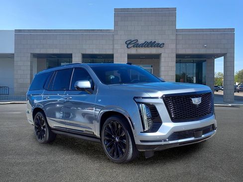 Used 2026 Cadillac Escalade Platinum Sport w/ LPO, ONYX Package AWD/4WD image 3