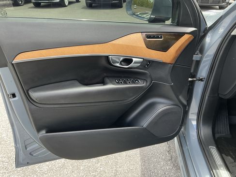 Used 2022 Volvo XC90 T6 Momentum w/ Advanced Package AWD/4WD image 13