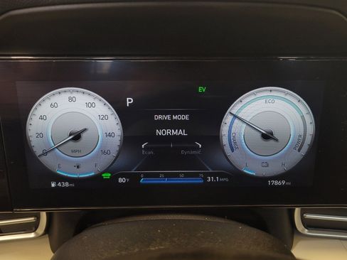 Used 2023 Hyundai Elantra Limited w/ Winter Weather Package FWD image 23