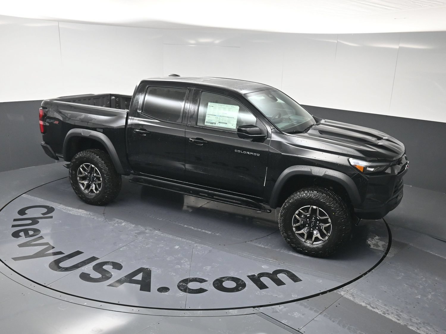 New 2026 Chevrolet Colorado ZR2 w/ Technology Package AWD/4WD image 31