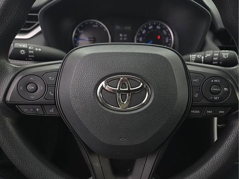 Used 2022 Toyota RAV4 XLE image 20