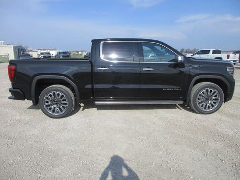 New 2026 GMC Sierra 1500 Denali Ultimate AWD/4WD image 3