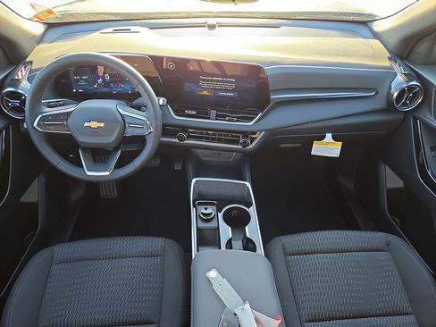 New 2026 Chevrolet Equinox LT w/ Safety and Technology Package image 15