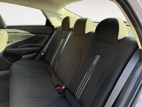 Certified 2023 Hyundai Elantra SEL image 13