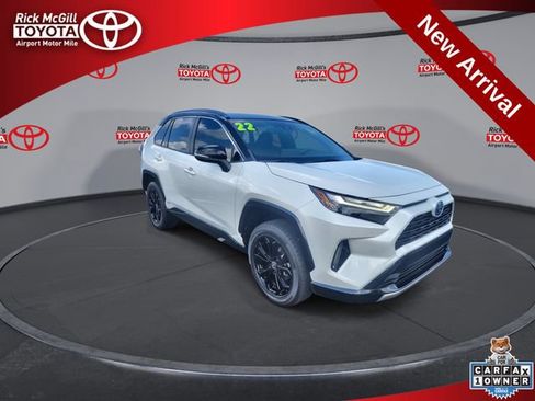 Used 2022 Toyota RAV4 XSE AWD/4WD image 1