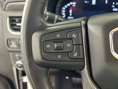 Used 2024 GMC Yukon AT4 w/ Technology Package AWD/4WD image 16