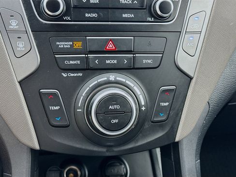 Used 2017 Hyundai Santa Fe Sport image 12