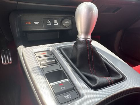 Used 2025 Honda Civic Type R image 15