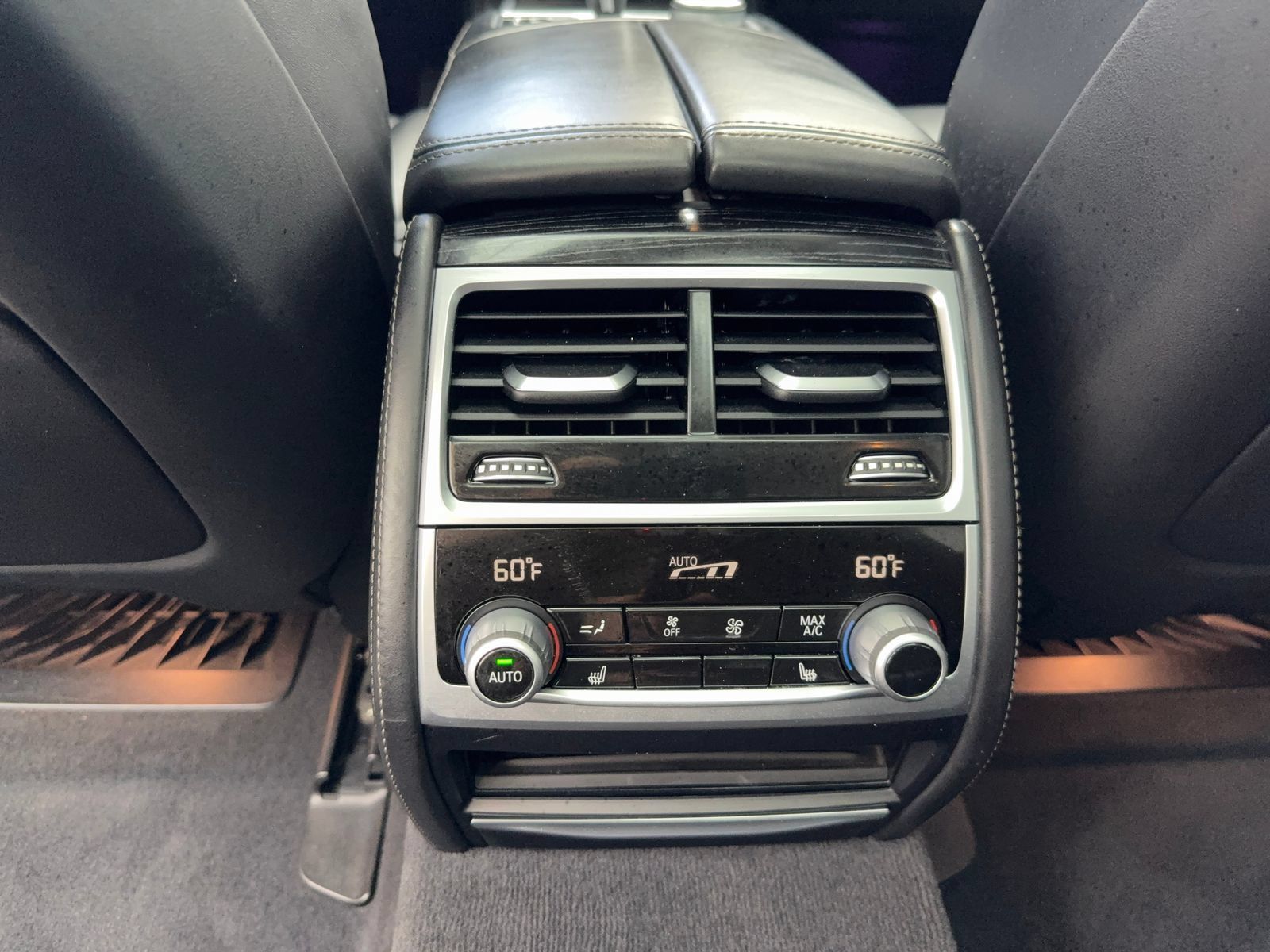Used 2022 BMW 740i RWD image 38