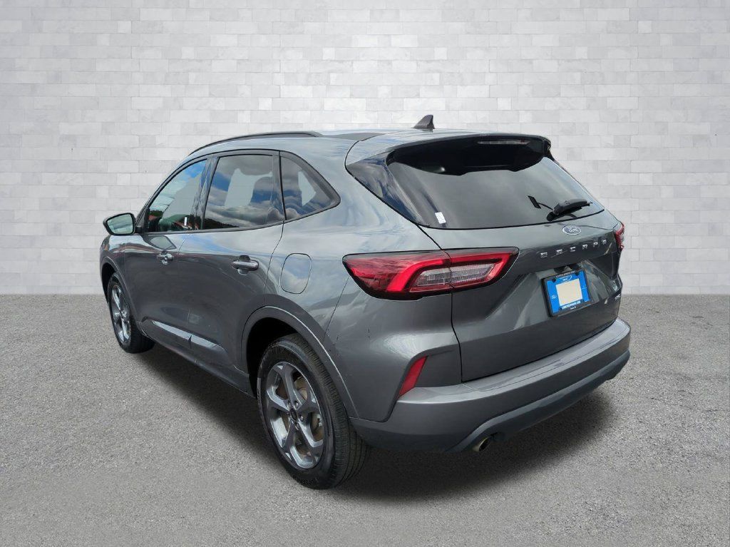 Used 2024 Ford Escape ST-Line AWD/4WD image 7