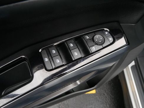 Used 2022 Nissan Pathfinder SL image 14