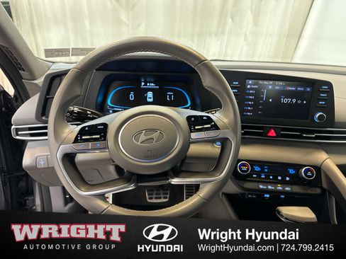 Certified 2025 Hyundai Elantra Sport FWD image 19