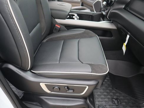 New 2026 RAM 1500 Laramie image 14