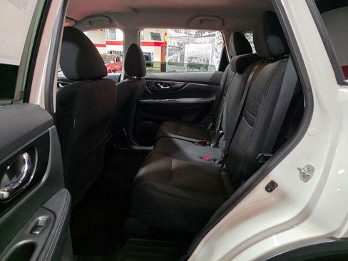 Used 2017 Nissan Rogue SV image 20