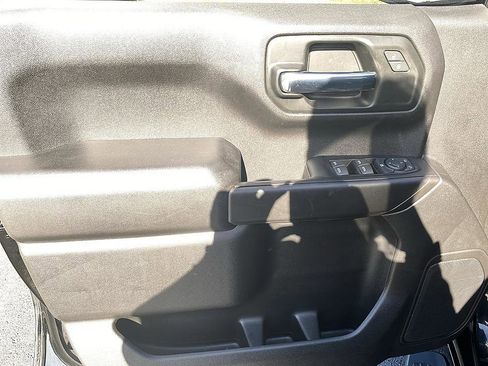 Used 2023 Chevrolet Silverado 1500 Custom AWD/4WD image 9