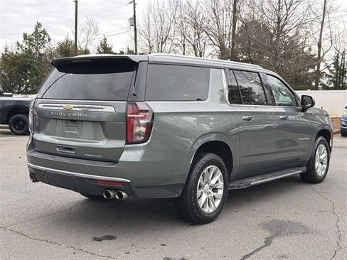 Used 2023 Chevrolet Suburban Premier image 5