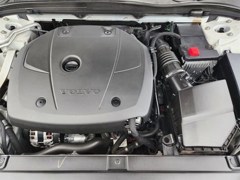 Used 2018 Volvo S90 T6 Inscription w/ Convenience Package image 30