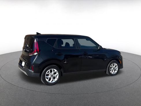 Used 2025 Kia Soul LX w/ LX Technology Package image 15