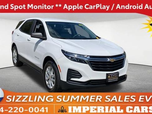 Used 2023 Chevrolet Equinox LS w/ LS Convenience Package AWD/4WD image 1