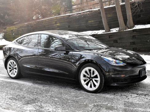 Used 2022 Tesla Model 3 Long Range image 12