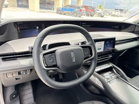 New 2026 Lincoln Nautilus Reserve AWD/4WD image 34