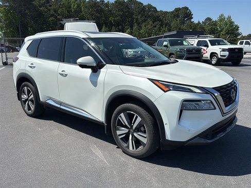 Certified 2023 Nissan Rogue SL w/ SL Premium Package FWD image 10