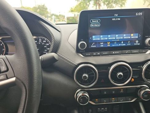 Used 2025 Nissan Sentra SV FWD image 7