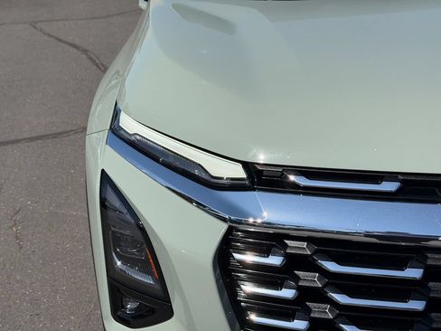 Used 2025 Chevrolet Equinox LT w/ Convenience Package II AWD/4WD image 5