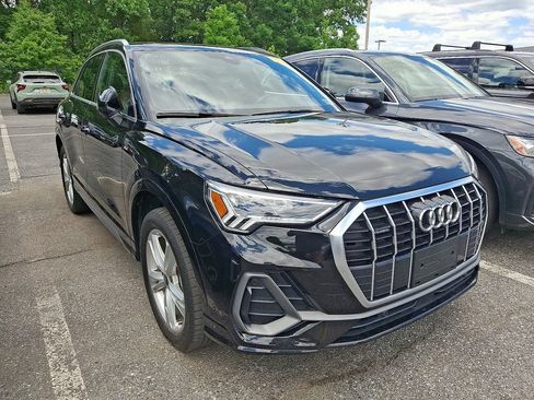 Used 2024 Audi Q3 2.0T Premium w/ Convenience Package AWD/4WD image 3