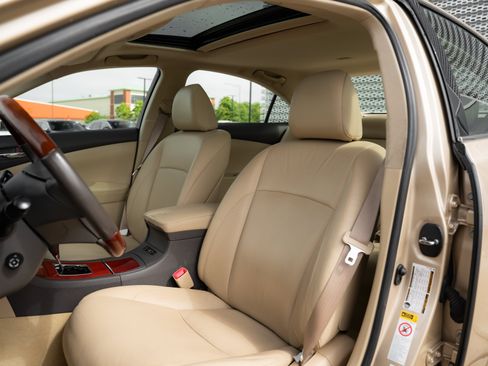 Used 2007 Lexus ES 350 w/ Premium Plus Pkg FWD image 22