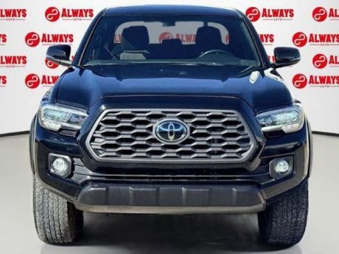 Certified 2022 Toyota Tacoma TRD Off-Road AWD/4WD image 6