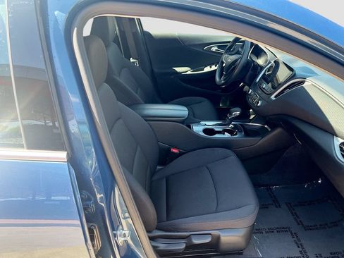 Used 2025 Chevrolet Malibu LT FWD image 28